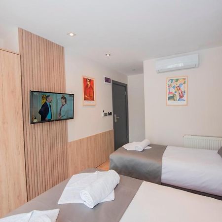 Mahya Hotel Istanboel Buitenkant foto
