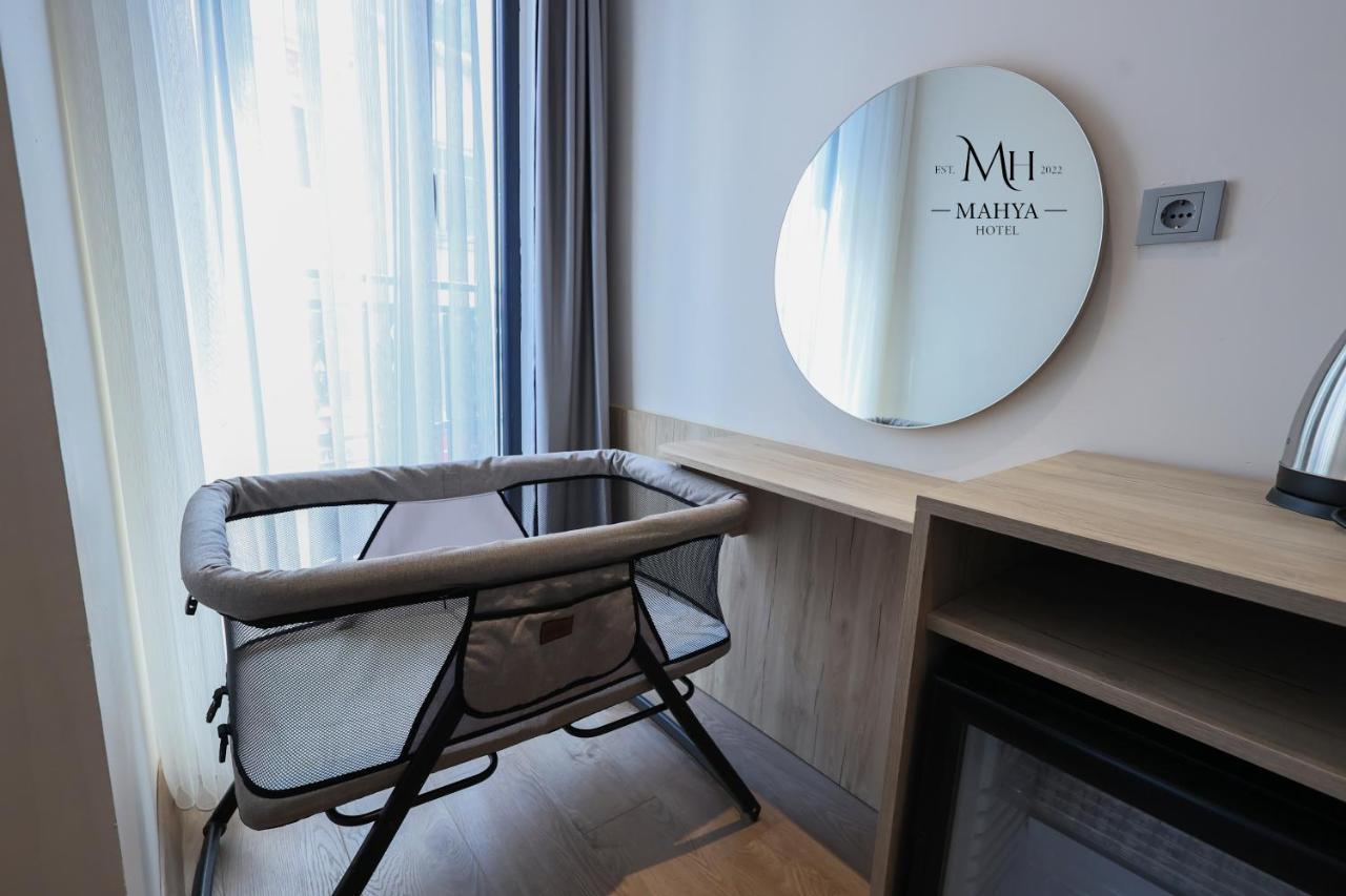 Mahya Hotel Istanboel Buitenkant foto